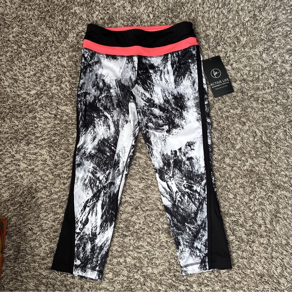 Active Life Black and White Womens Leggings